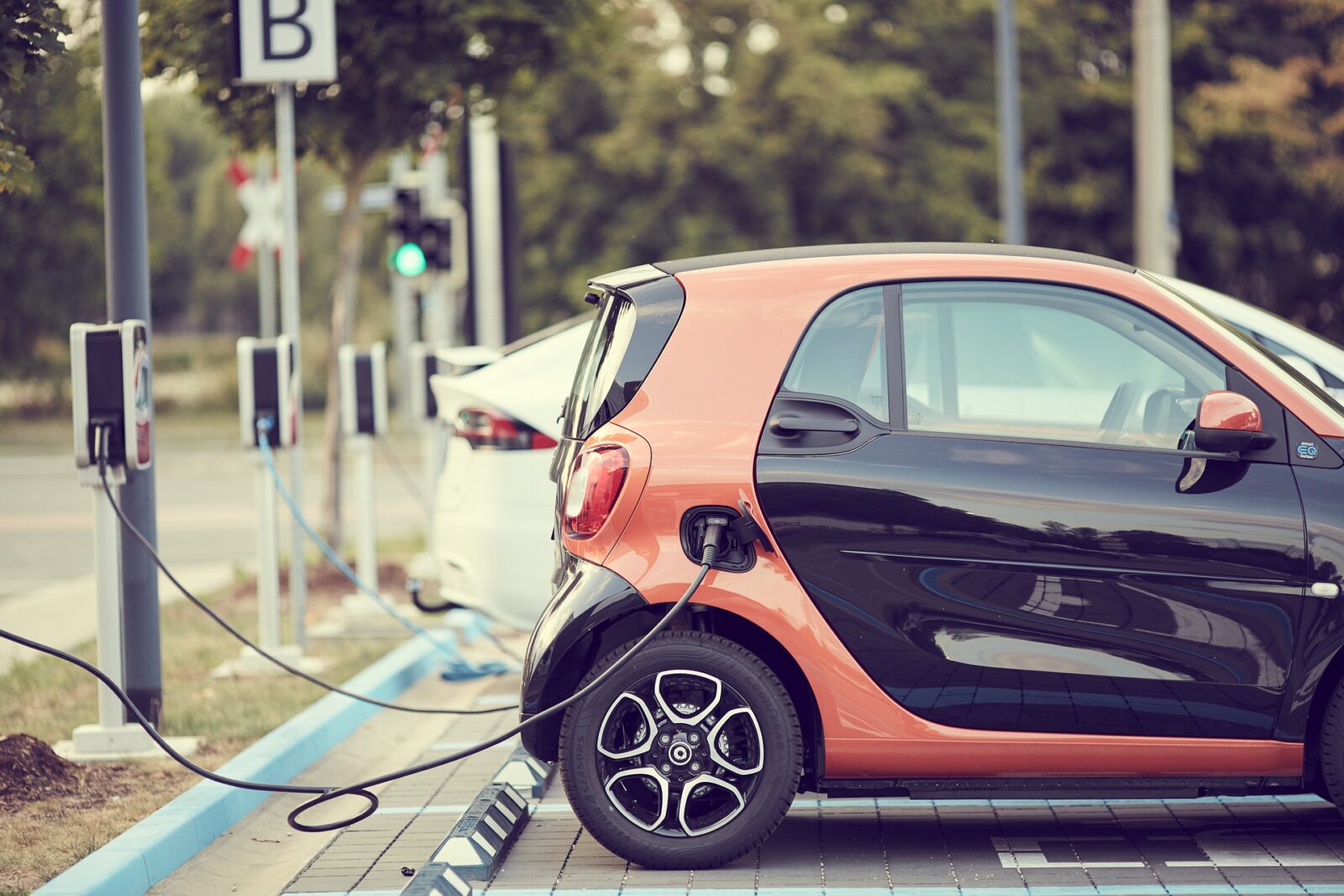 El futuro de los Coches y Energía Alternativa: ¿Un camino sostenible?
