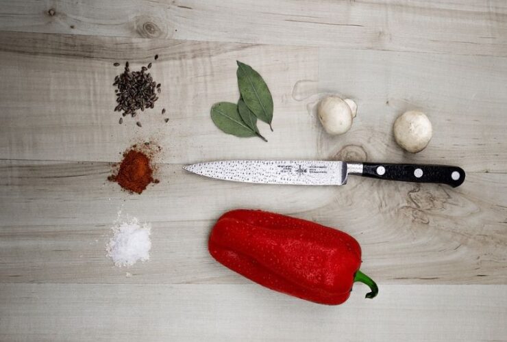 sazonar con verduras o especias