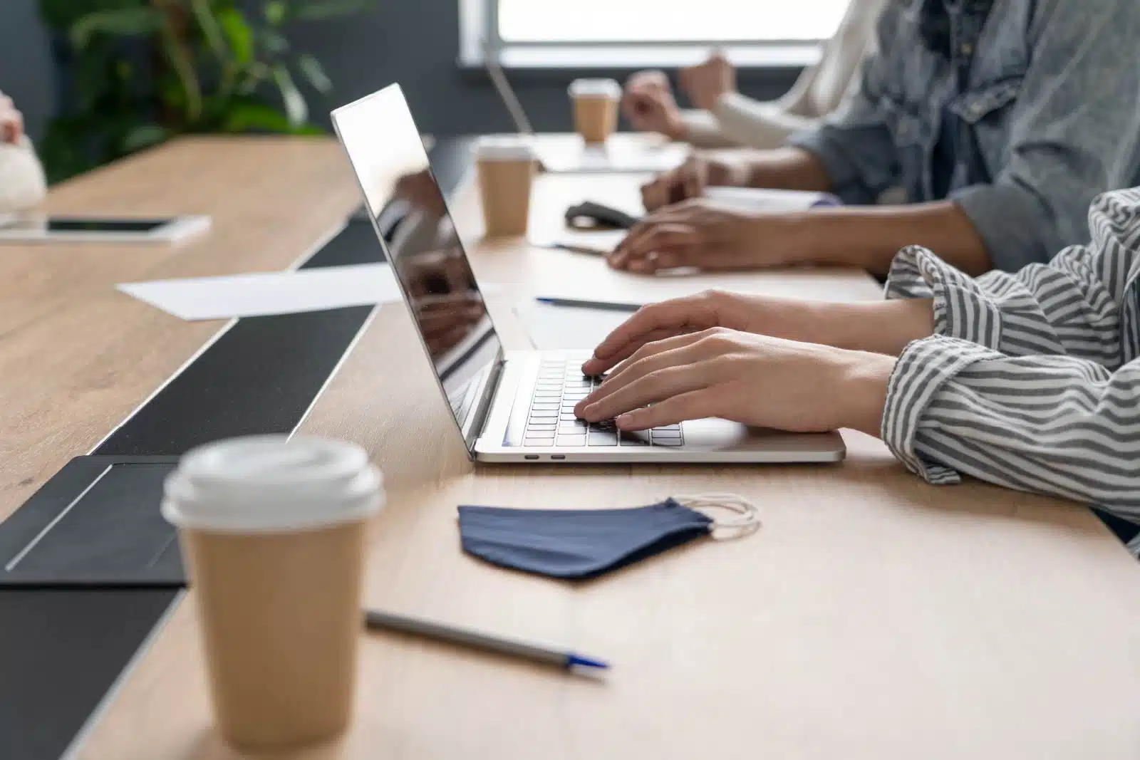Teletrabajo: Descubre los beneficios y desafíos de trabajar desde casa